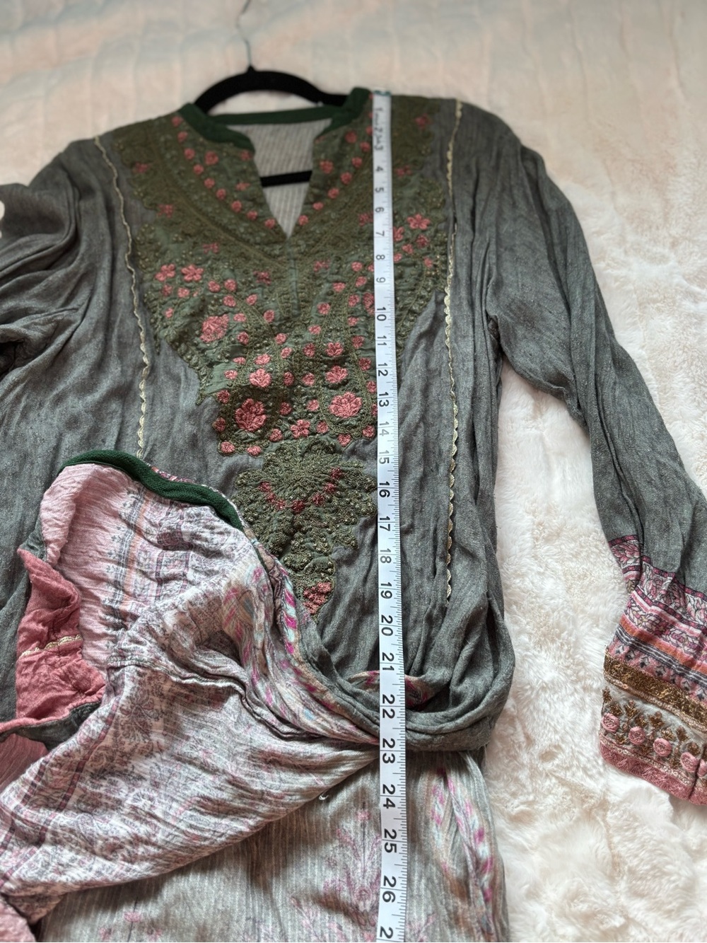 Dress with slits one size - Picture 11 of 13